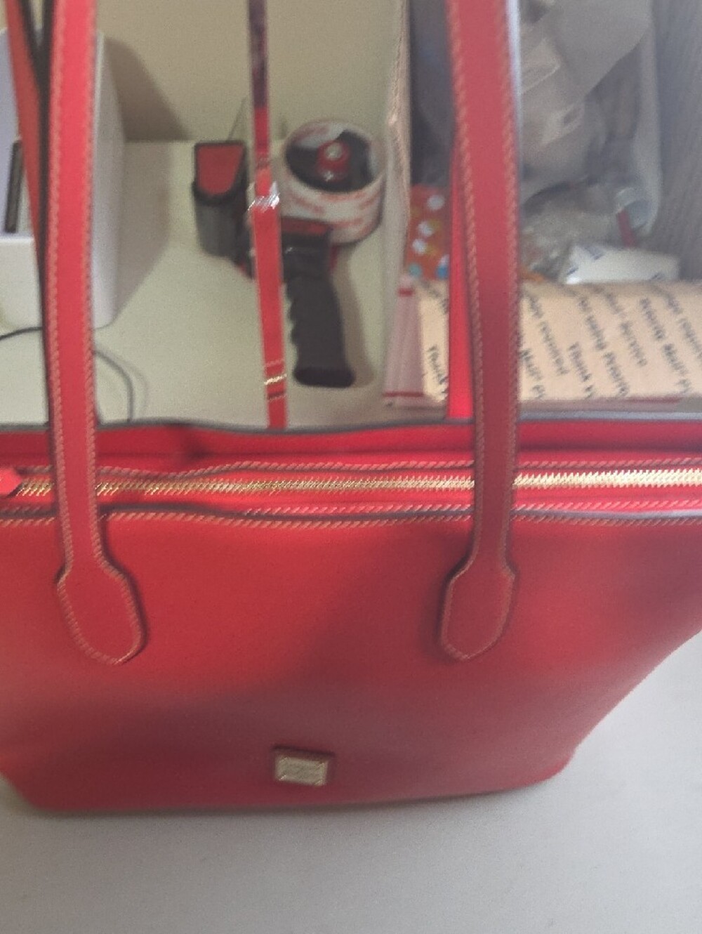 Dooney And Bourke Leather Tote Bag - Classic Everyday Shoulder Tote - Picture 4 of 12